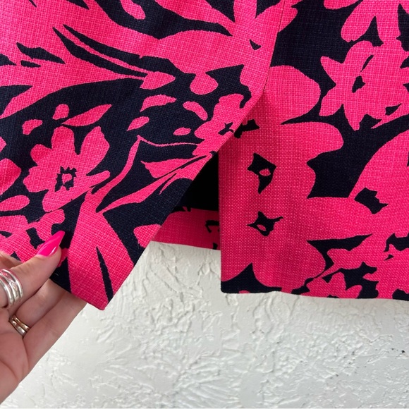 J Crew | Hot Pink and Navy Floral Pencil Cotton Basketweave Skirt Size 6 - Picture 5 of 12